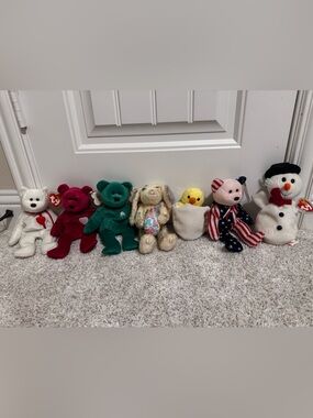 TY-Beanie Babies Mixed Lot - Holiday Collectibles
